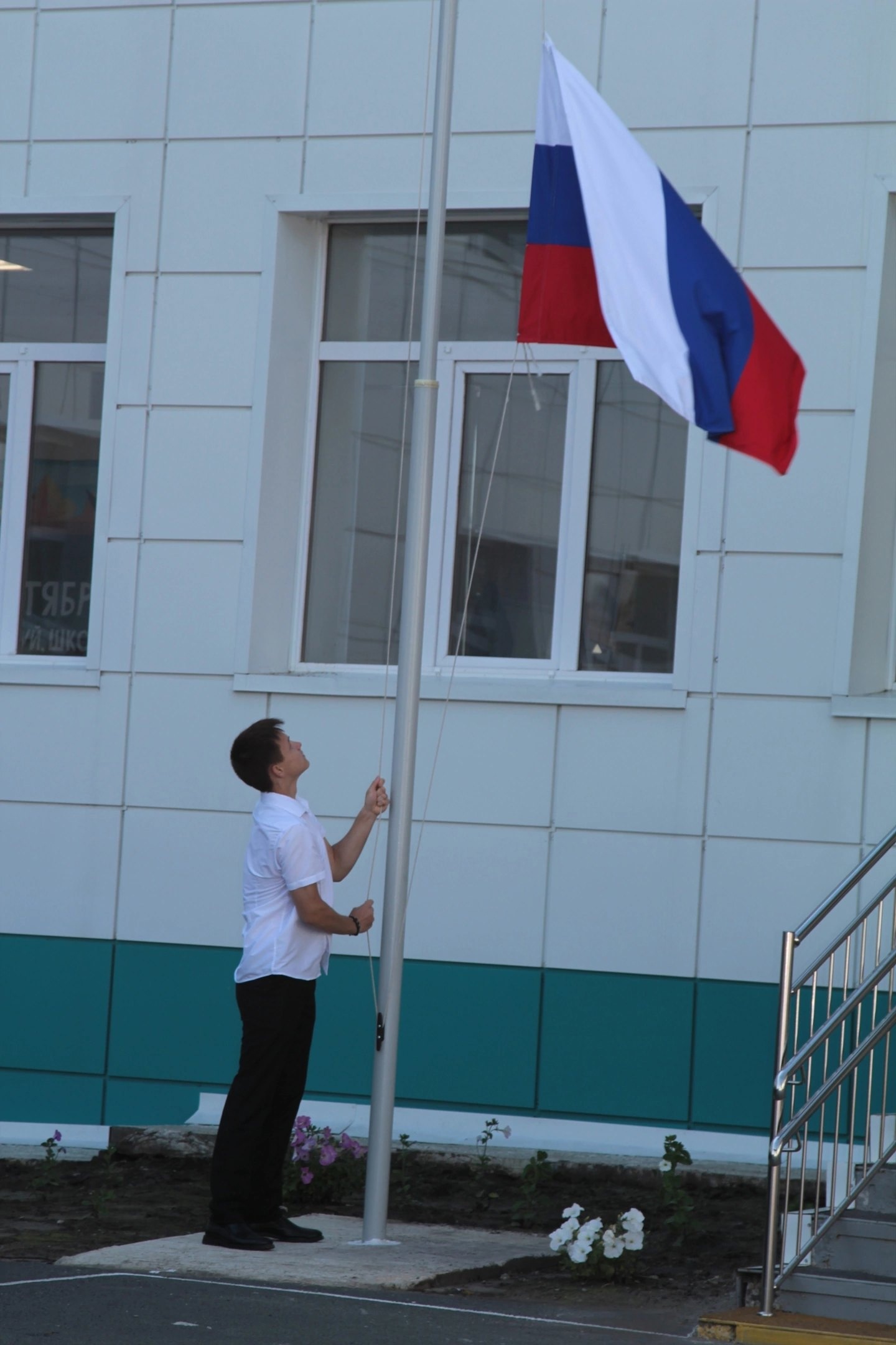 В России сегодня — День знаний, особо волнительный и торжественный. .