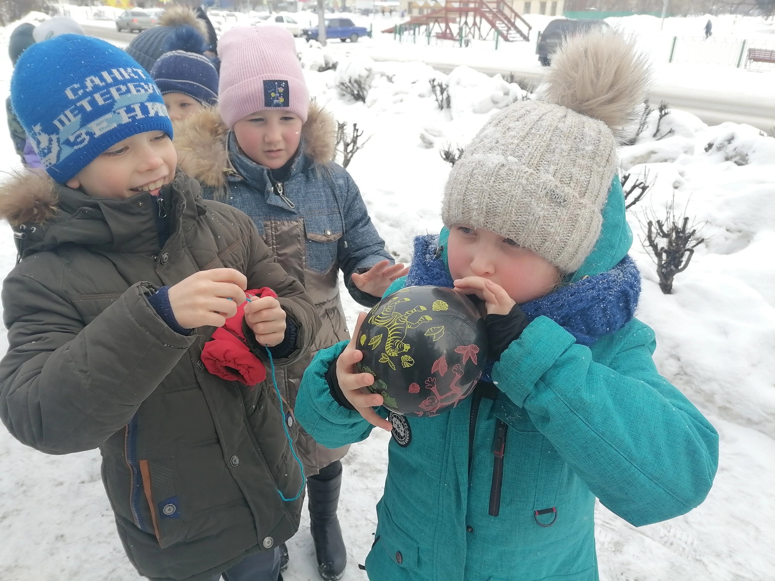 «Каждый солдат умом и силой богат».